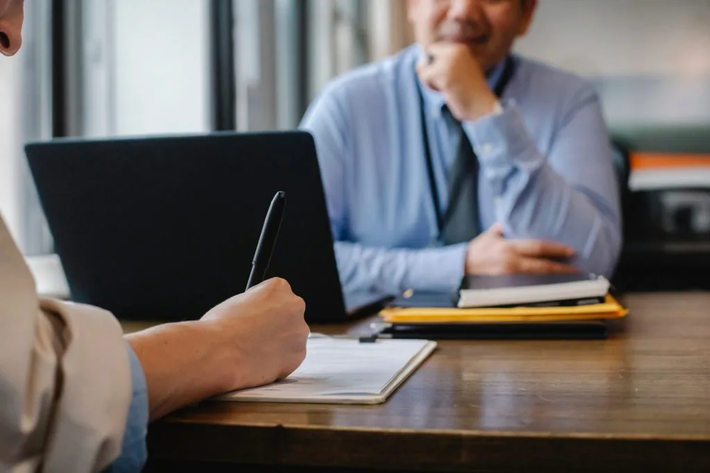 How to avoid bad hires with one-way video software